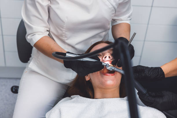 Best Emergency Tooth Extraction in Pleasant Hill, IA